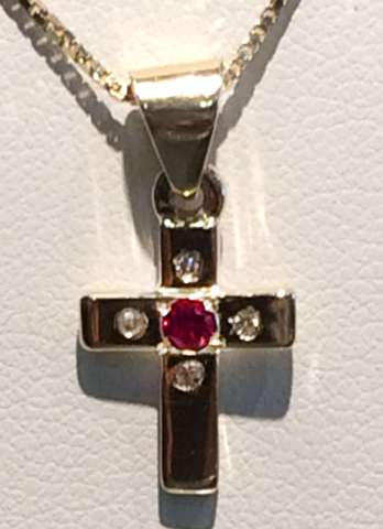 Cross pendant with Ruby and Diamonds